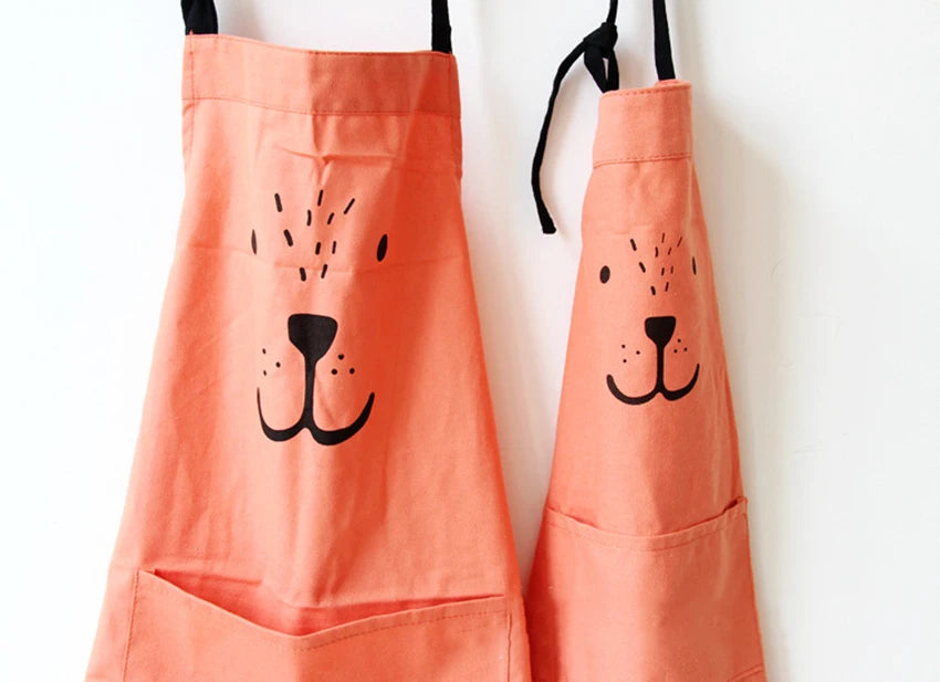 Durable Cotton-Polyester Blend Bib Apron for Cleaning