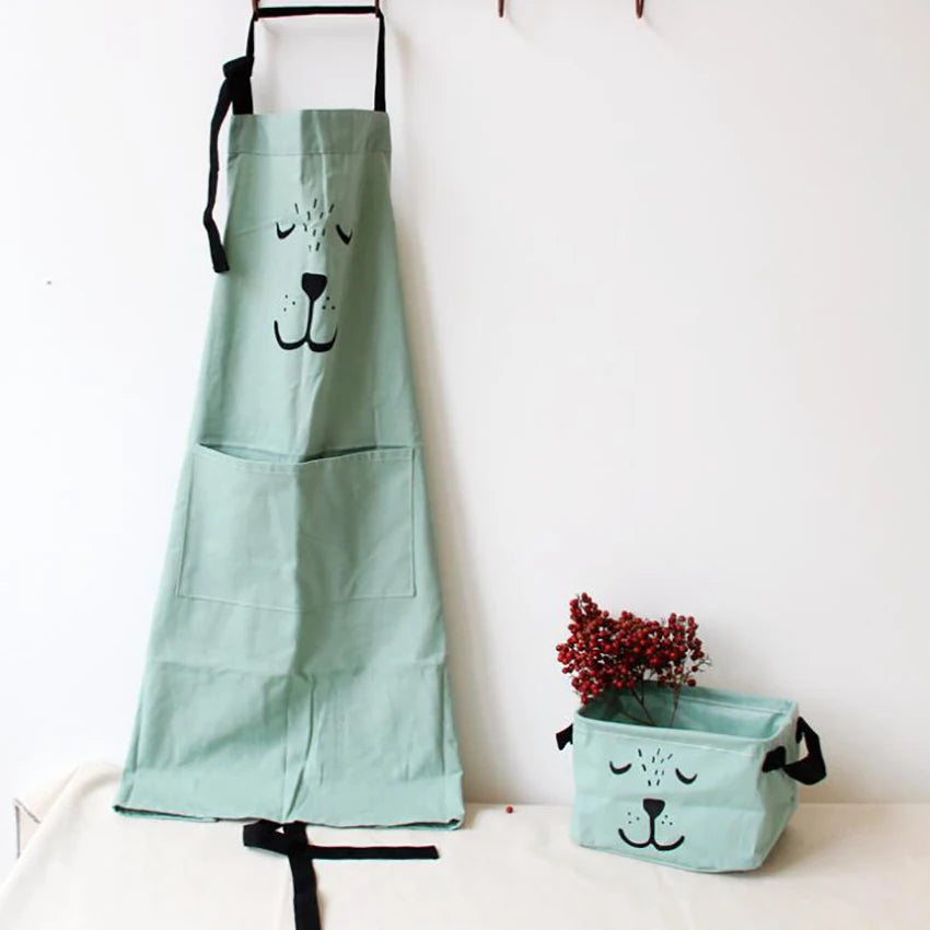 Durable Cotton-Polyester Blend Bib Apron for Cleaning