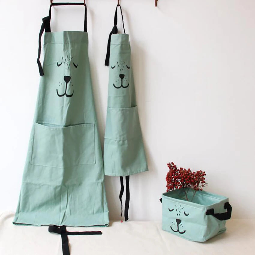Durable Cotton-Polyester Blend Bib Apron for Cleaning