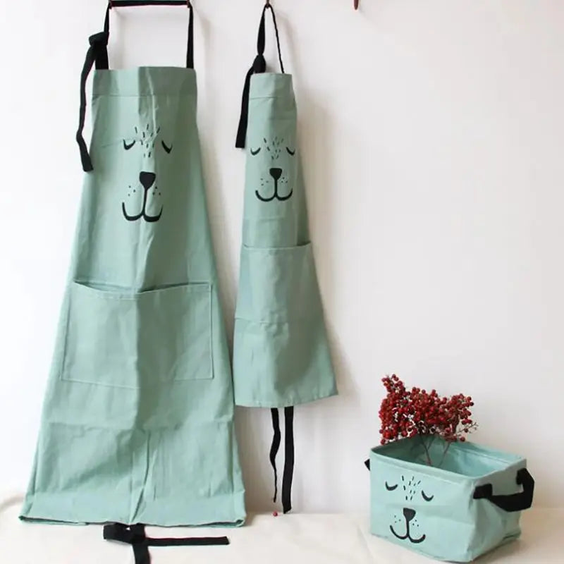Durable Cotton-Polyester Blend Bib Apron for Cleaning